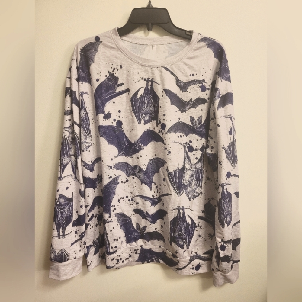 Halloween Bat Long Sleeve XL Shirt